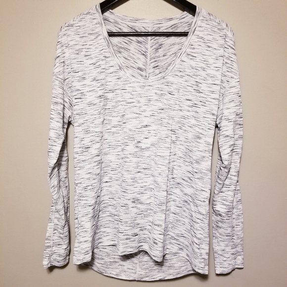 Lululemon Meant To Move Long Sleeve - Picture 4 of 11